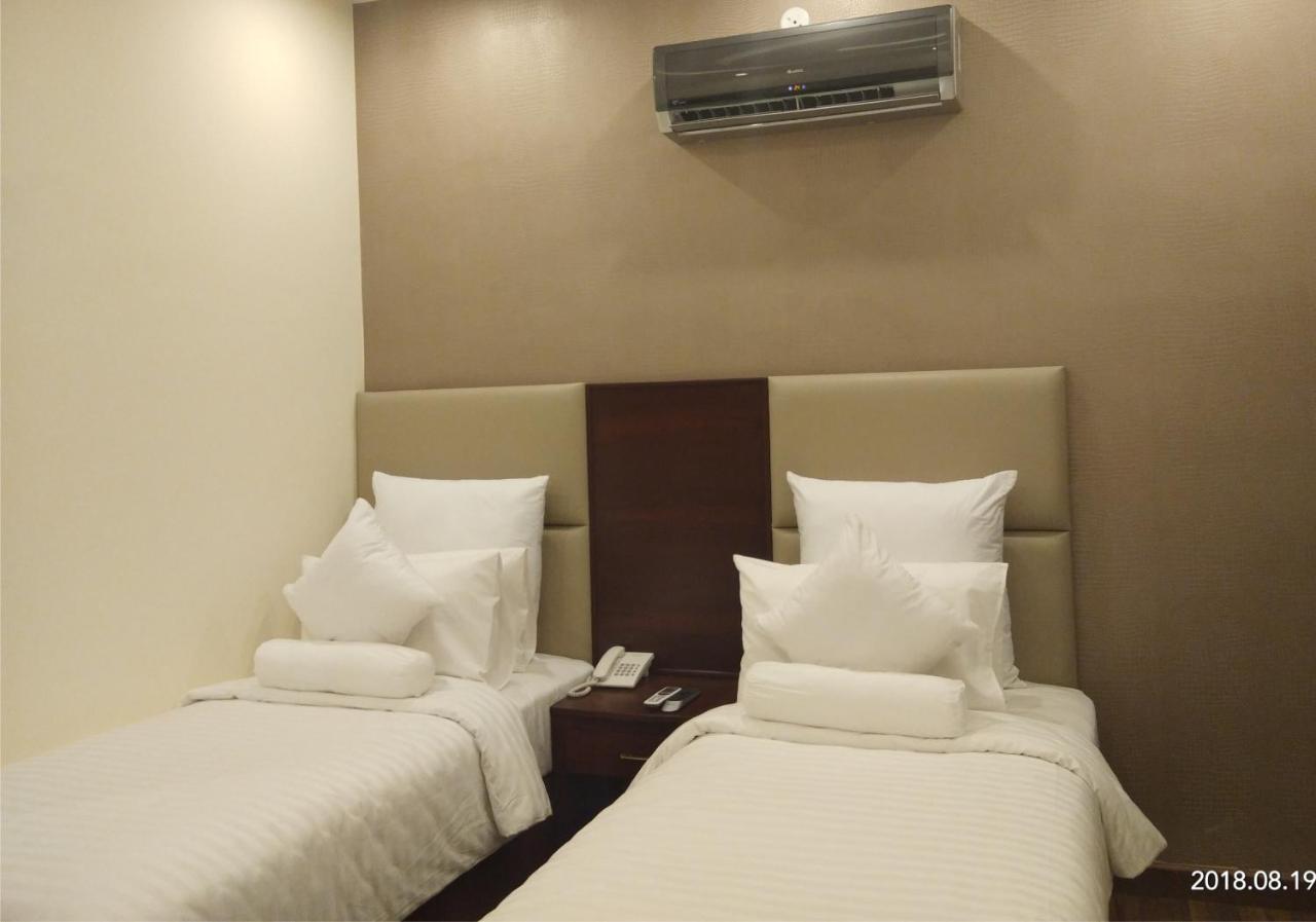 S Chalet Multan Exterior photo